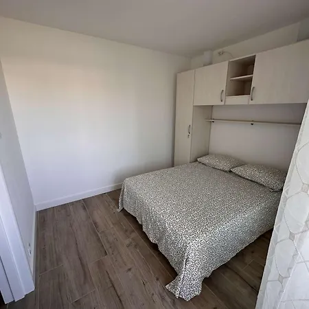 Apartamento Bel Climatise 2 Pieces 4 Personnes Proche Au Grau-du-roi - Fr-1-731-134 *